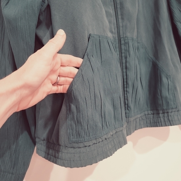 Blast Studio Green Crinkle Texture Zip Front Light Weight Jacket Petite Large - Picture 7 of 11